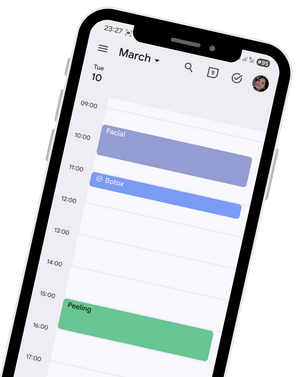 nail salon marketing example showing Instagram promotion strategy to attract new manicure and pedicure clients